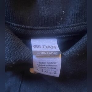 Men’s large GILDAN polo